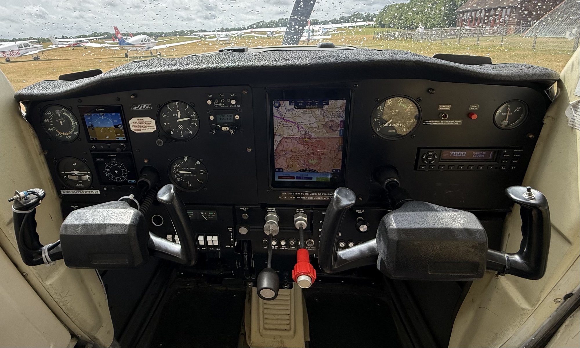 152 cockpit